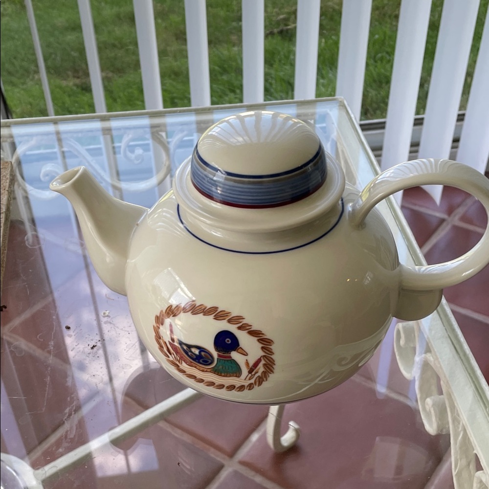 Charming Cream Teapot with Bird Motif